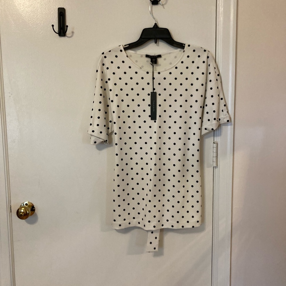 Women’s small Tahari top